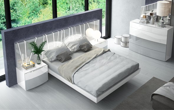 Спальная кровать 606 VANESSA со светодиодной подсветкой (160х200) в Энгельсе - изображение