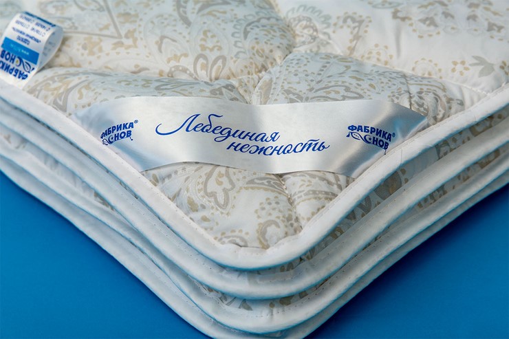 Одеяло всесезонное полутороспальное Лебединая нежность в Саратове - изображение 1